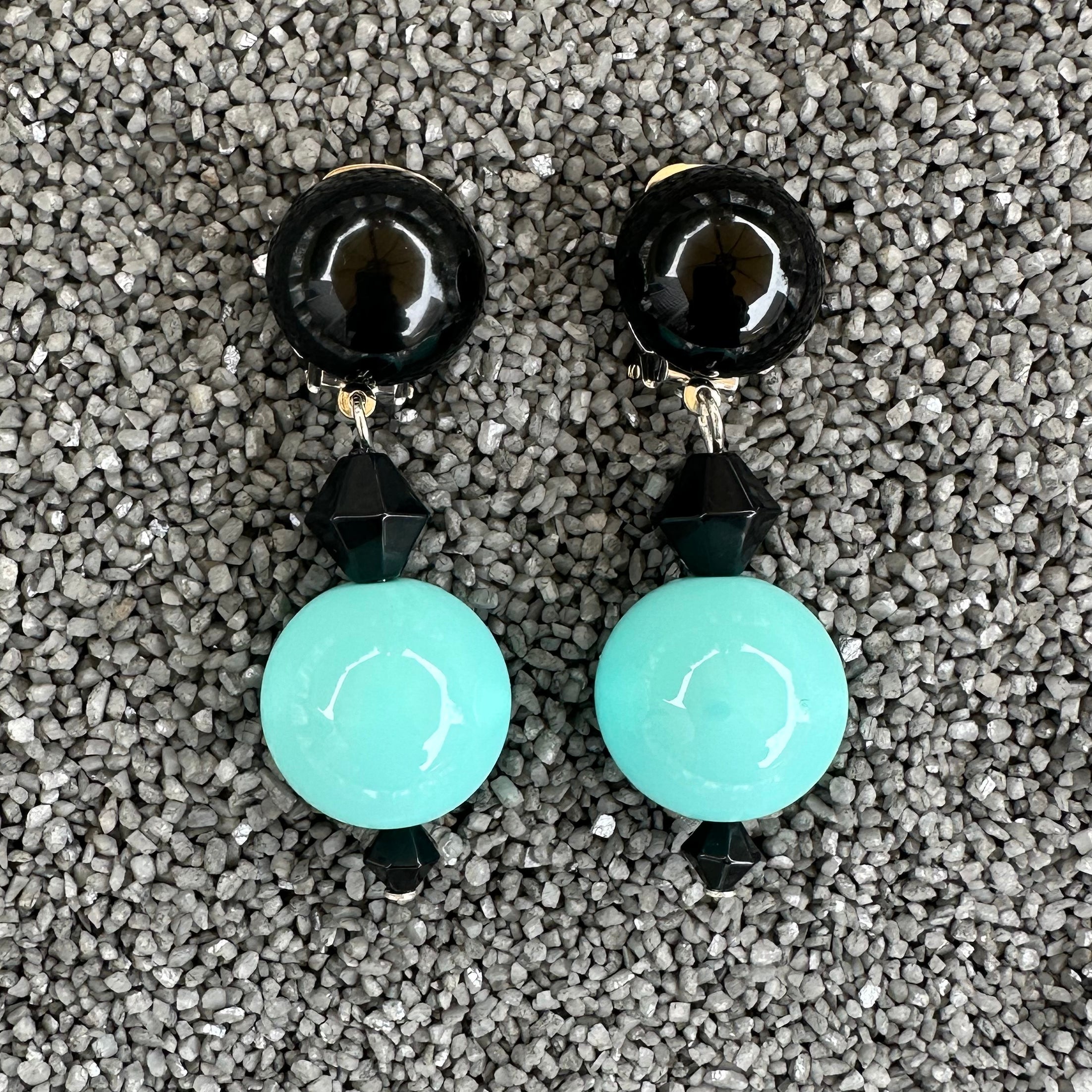 Ricciolo Pyramid and Ball