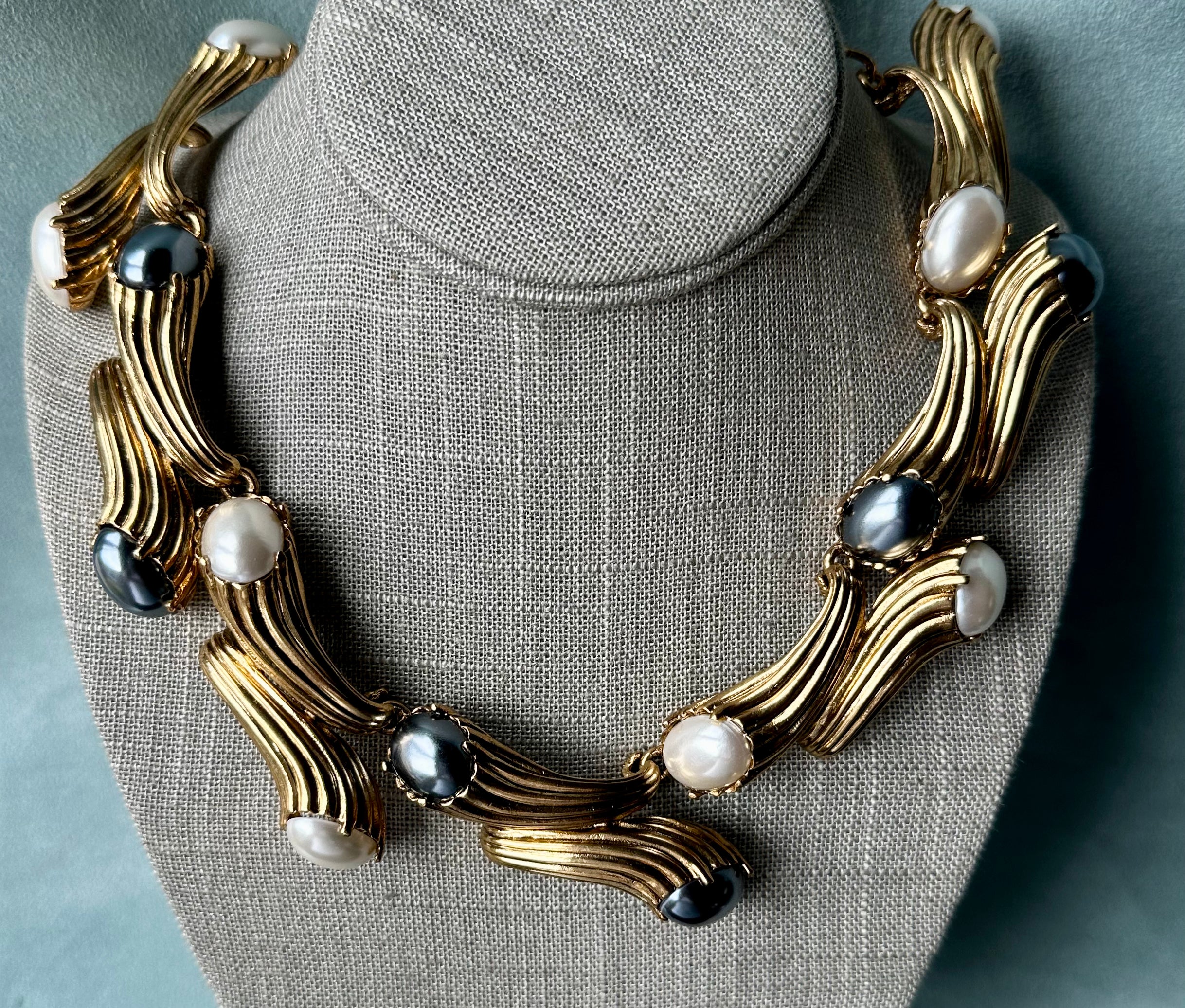 Adjustable Antique Lobster Claw with White and Grey Pearls