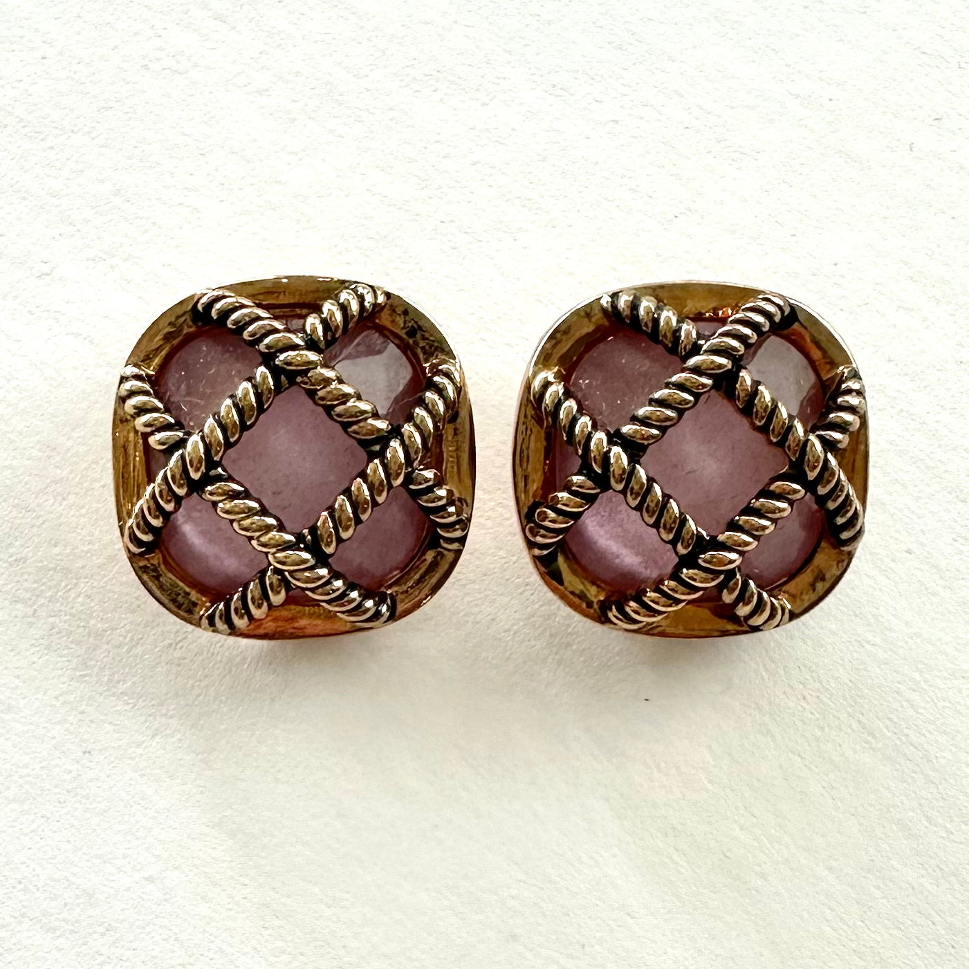 Square Criss Cross Antique Gold in Colors