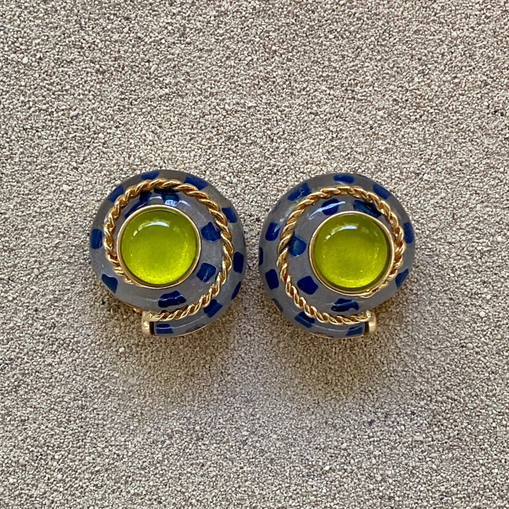 Spotted Shell Swirls W Color Center