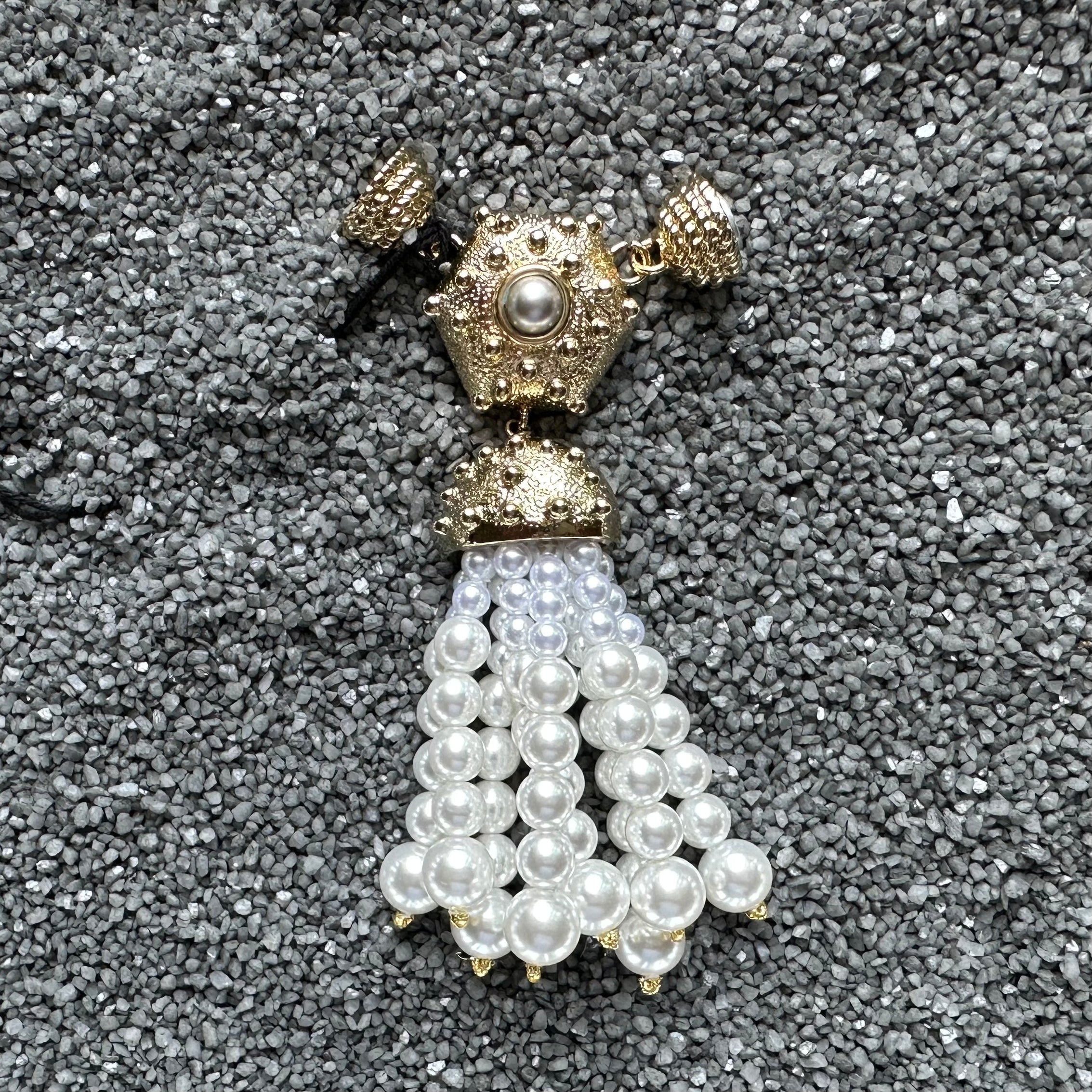 White Pearl Tassel Motif