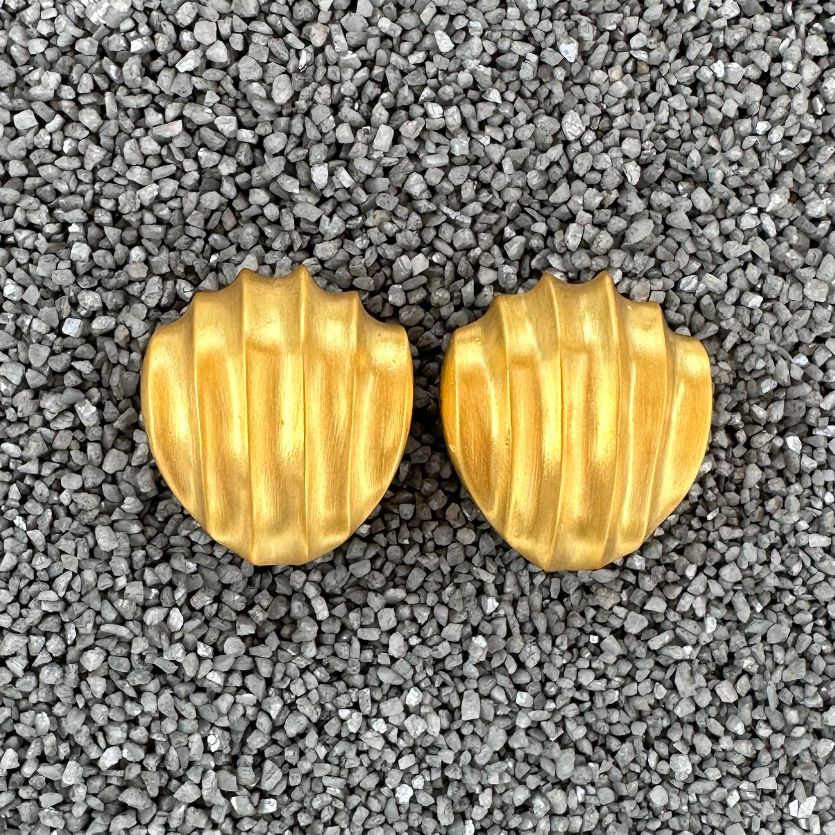 Satin Gold Shell Ribbed