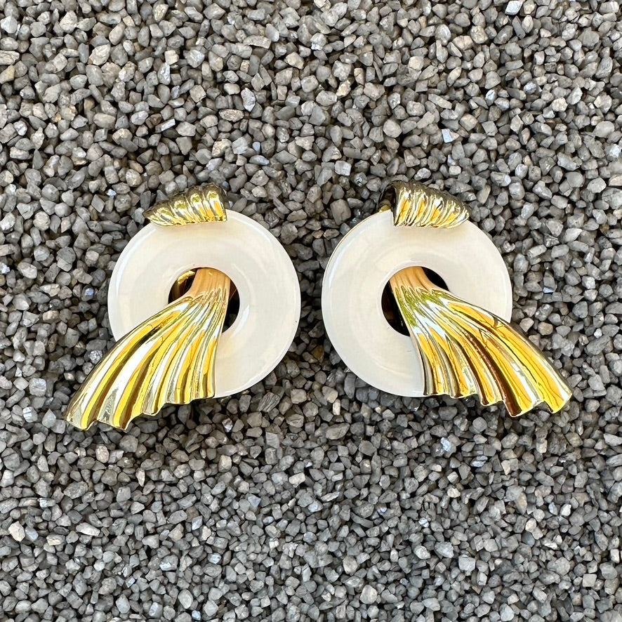 Flying Circle in Colors