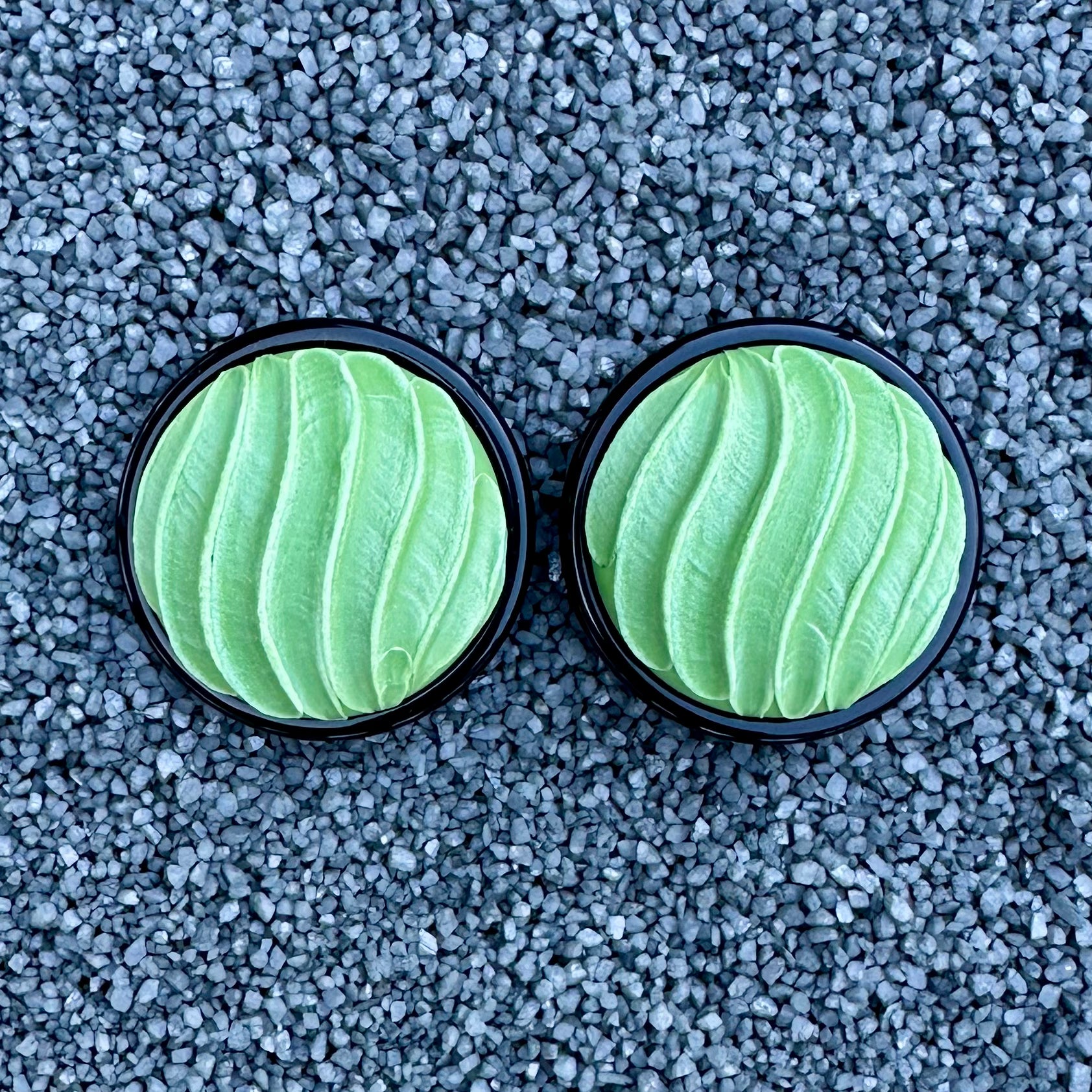 Ricciolo Black Band in Colors