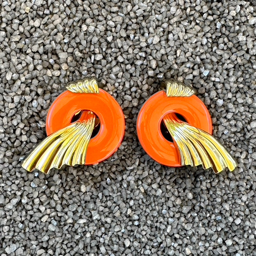 Flying Circle in Colors