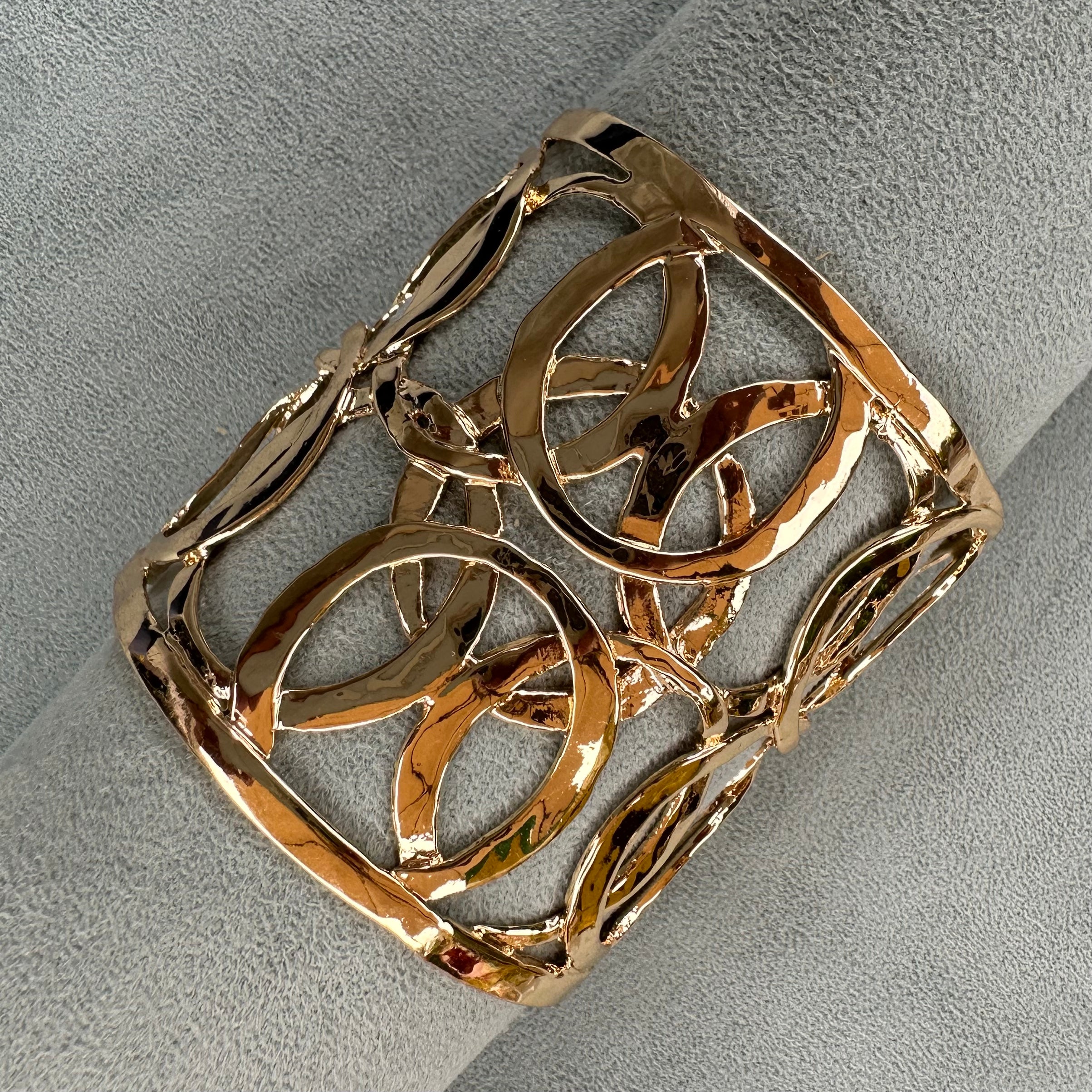 Gold Open Circles with Trim Cuff