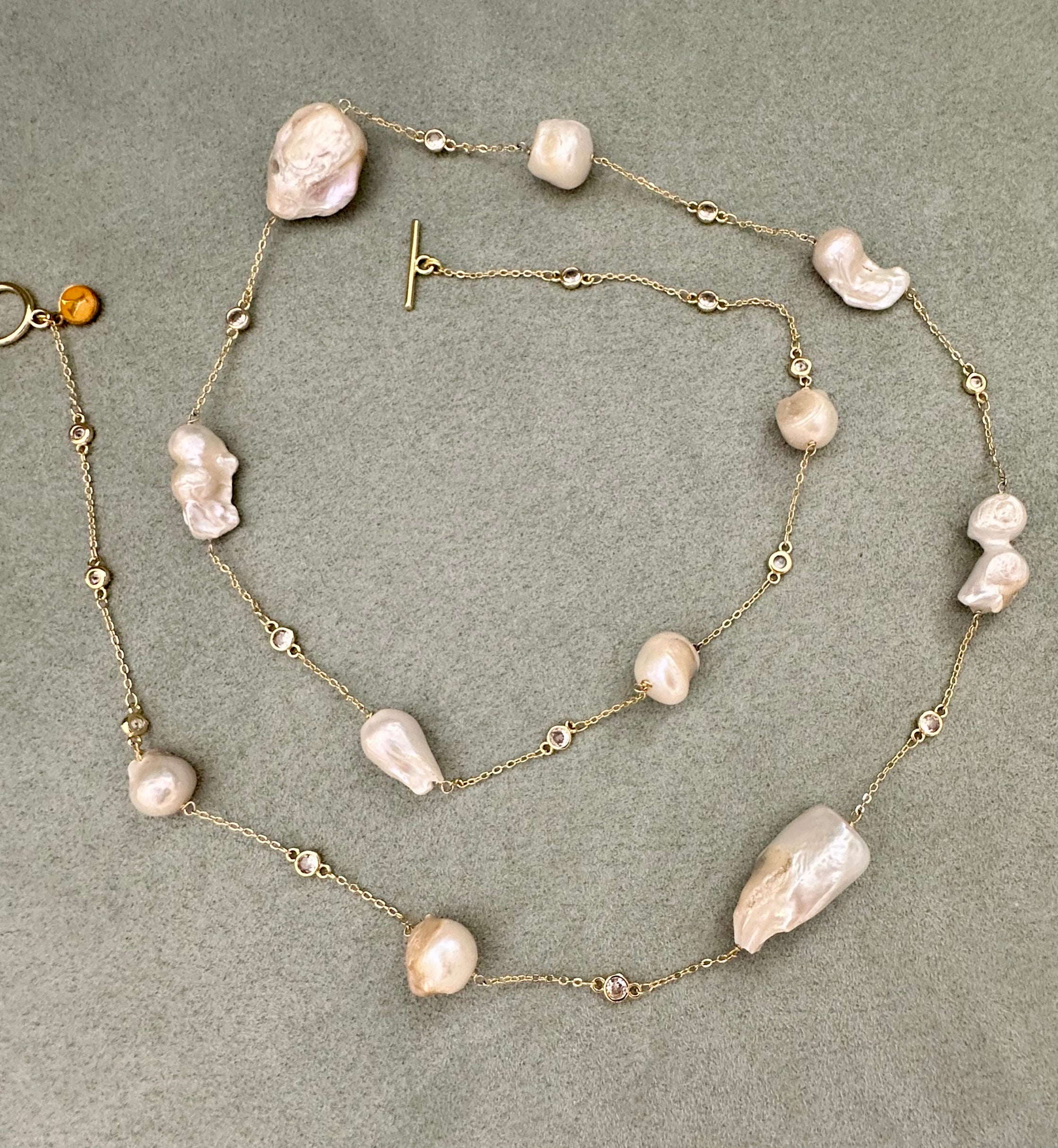 Baroque White Long Chain w/Crystals