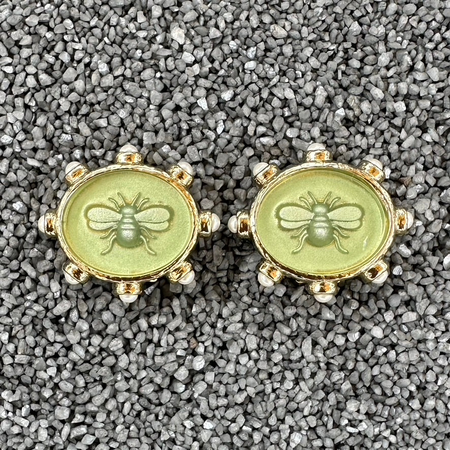 Butterfly Single Pearl