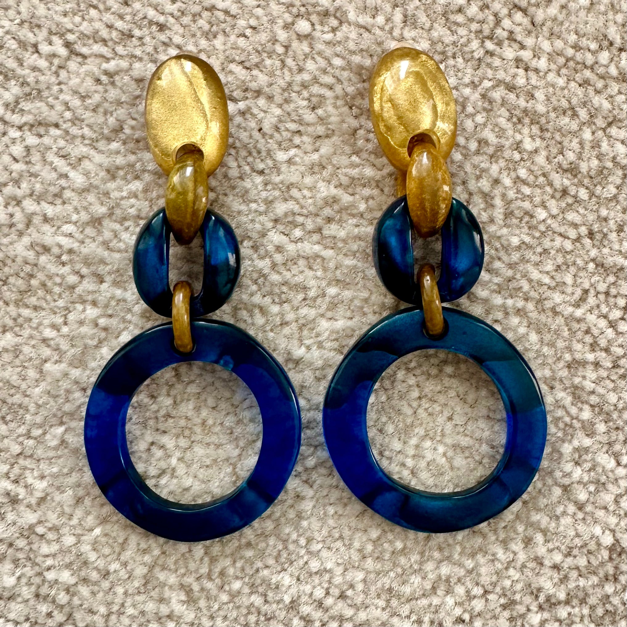 Ivy Dark Blue Gold Drop