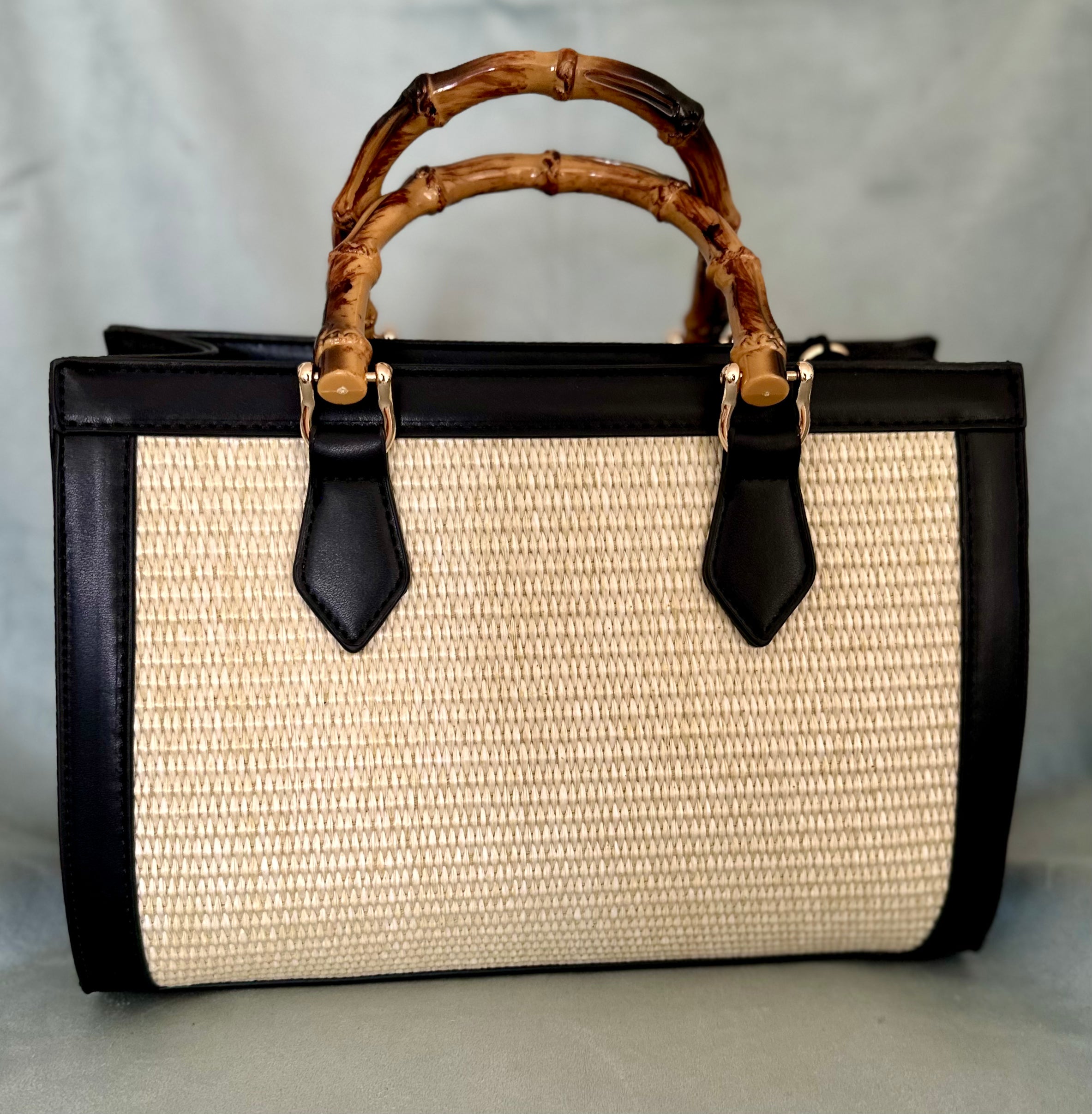 Large Raffia Bag w/Bamboo Handle