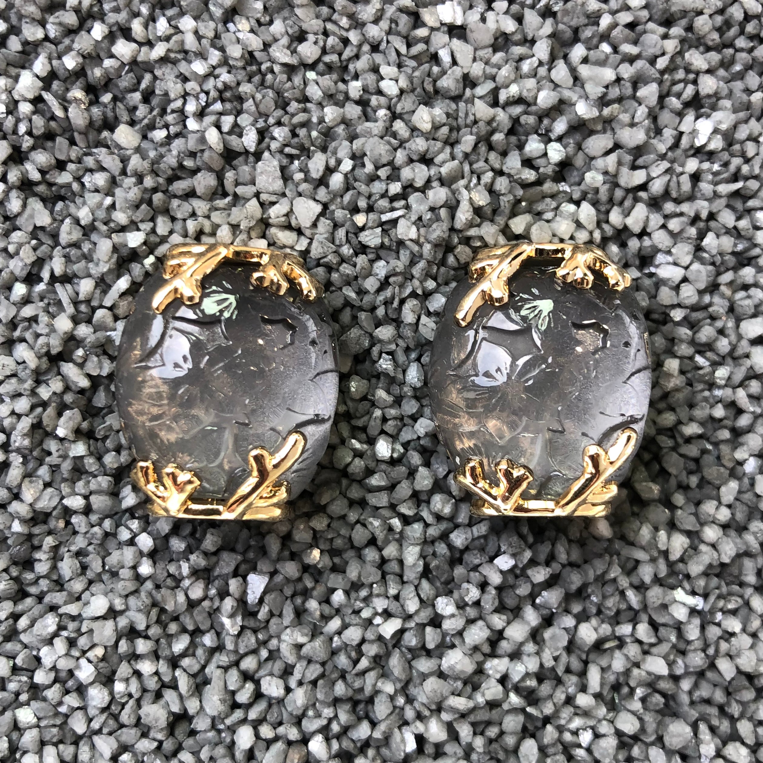 Oval W/ Vines Clip Earrings