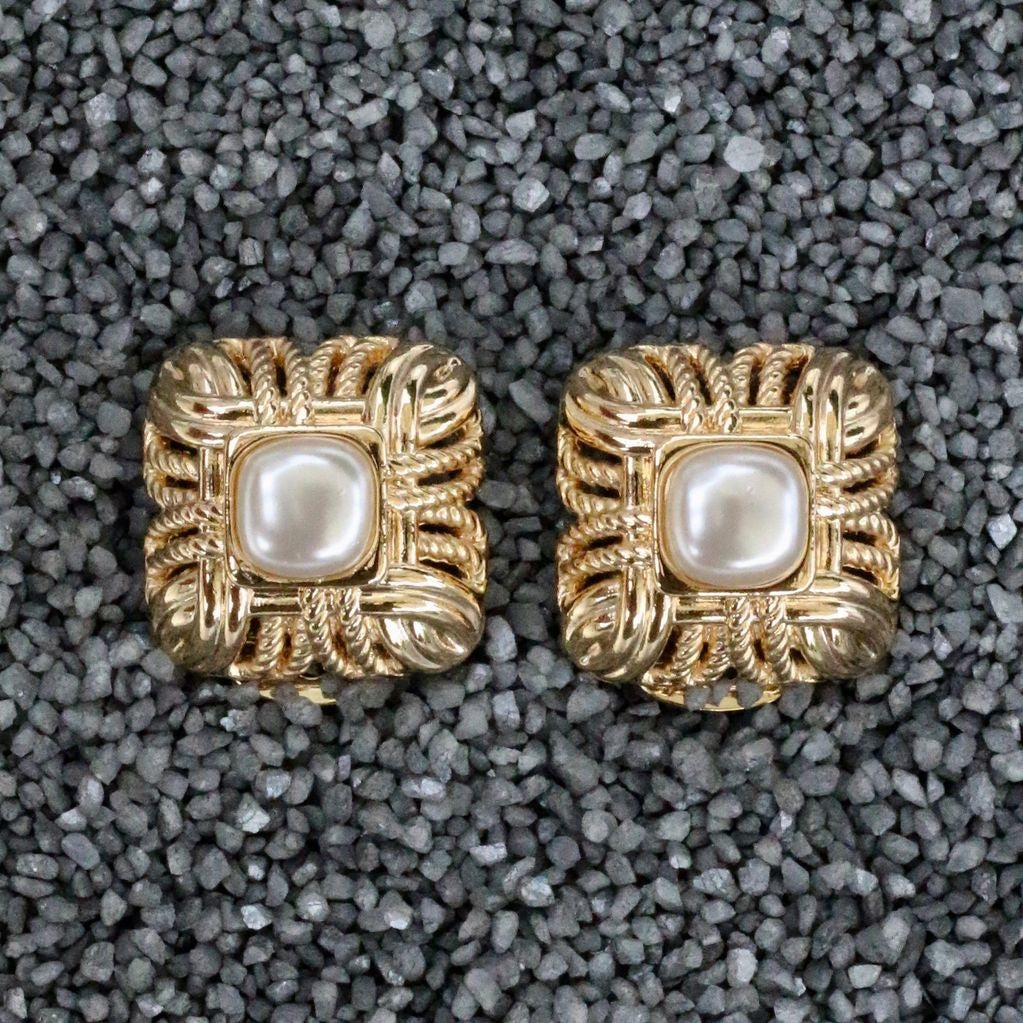 Margot Gold With Pearl