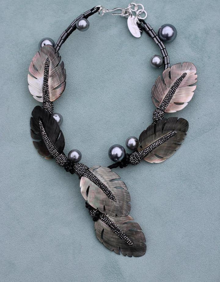 Vcexclusives: Pearl Leaves And Grey Pearls