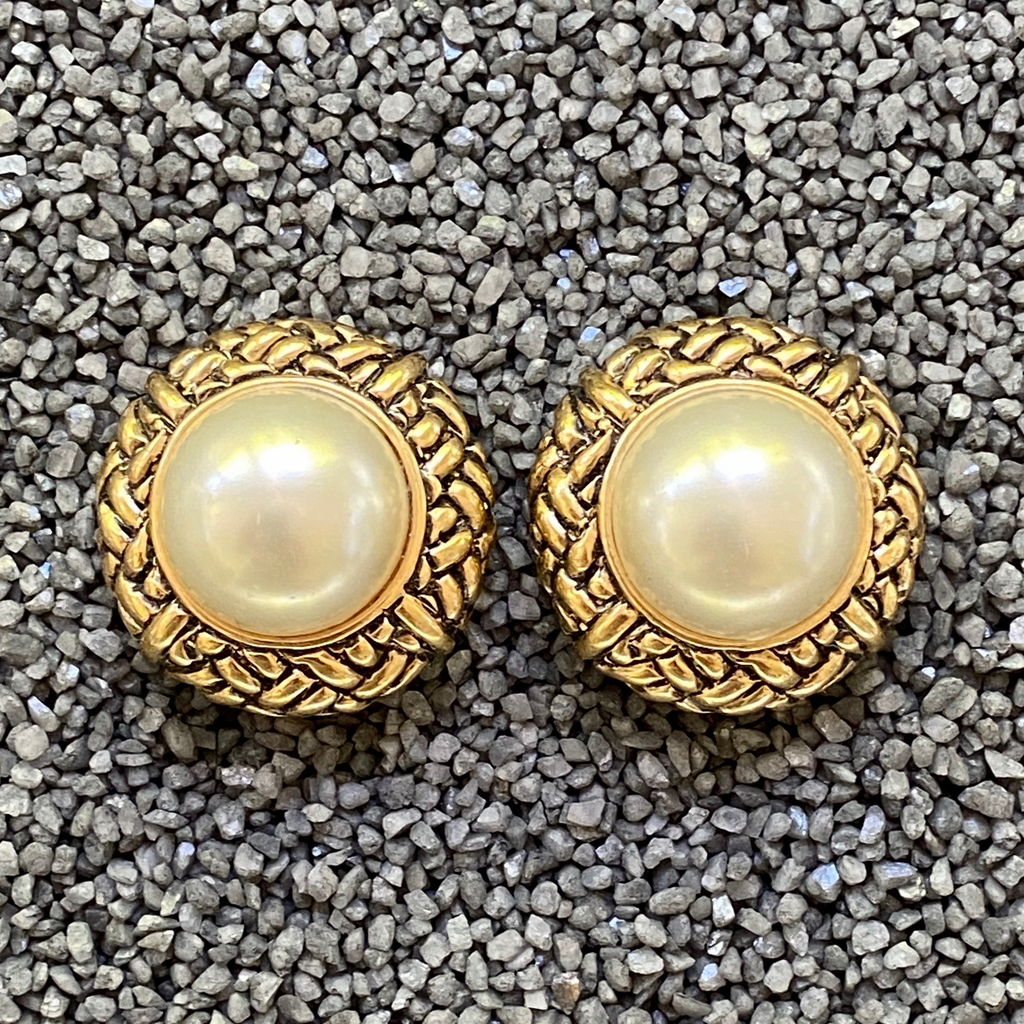 Vcexclusives: Pearls In Gold Weaves