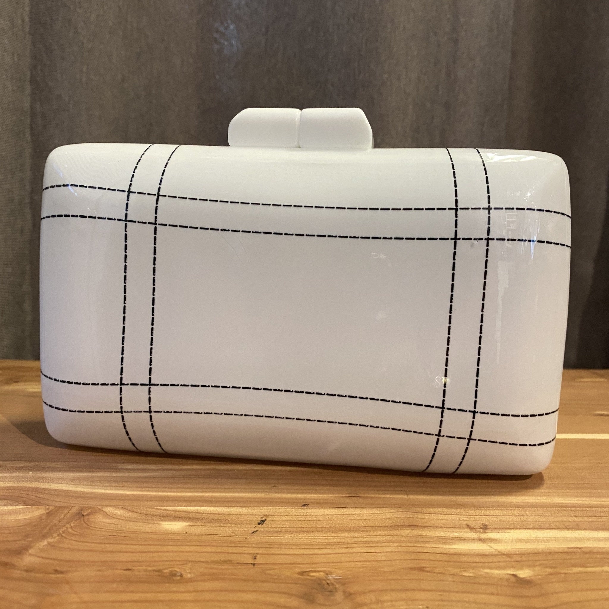 Whit And Black Lines