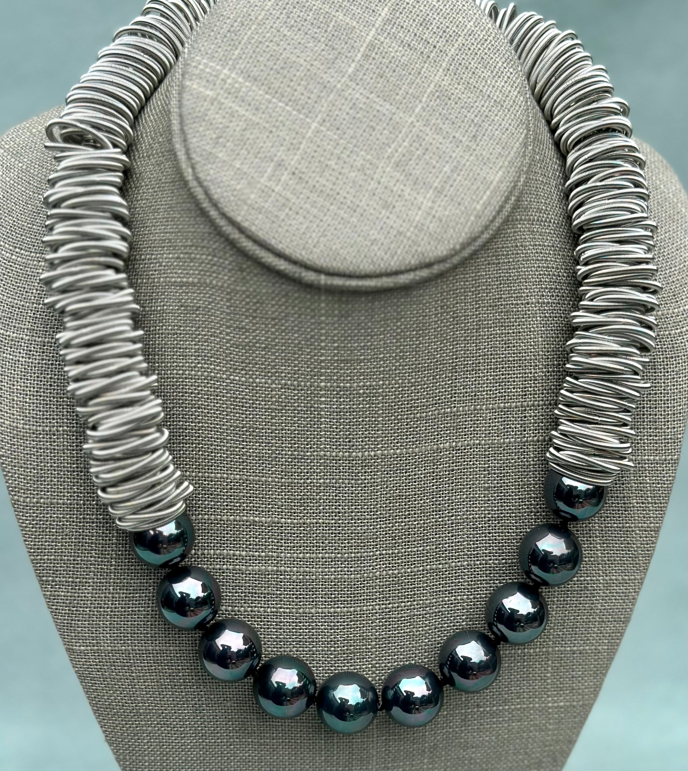 Piano Wire with Pearls in Colors