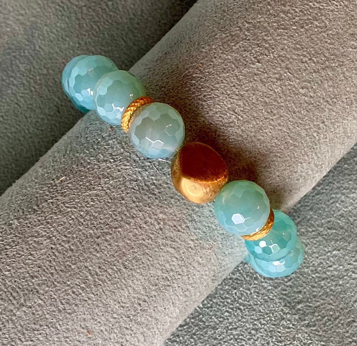 Agate Bead with Nugget Stretch Bracelet