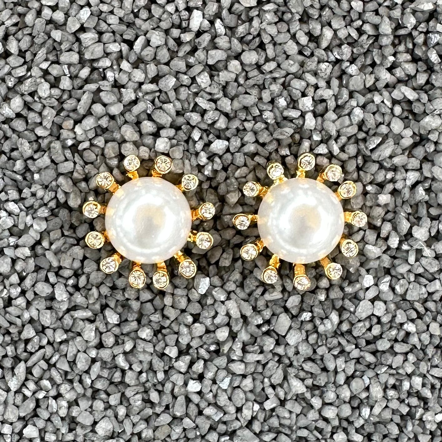 Small Rhinestone with 10mm Center