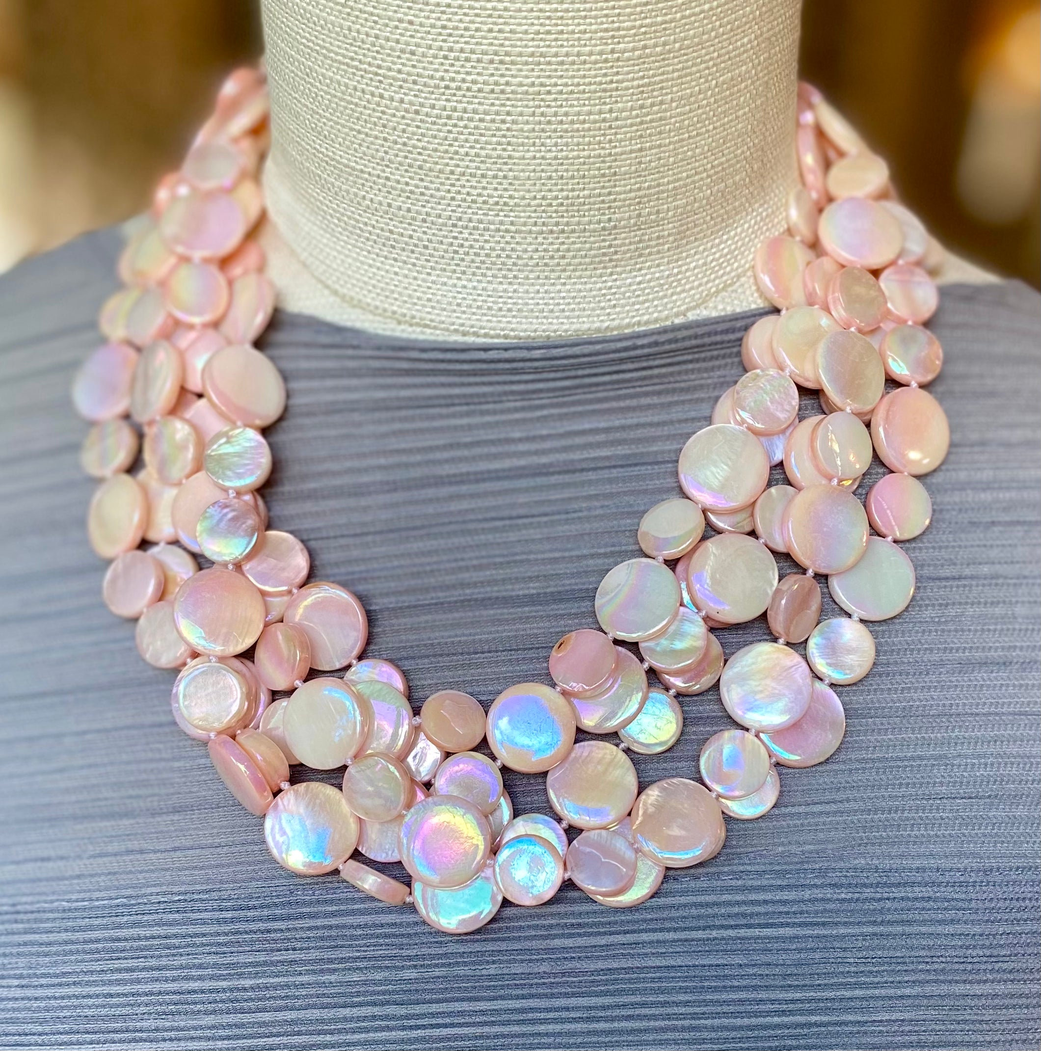 Chimes Dyed Mother of Pearl 5 Strands / Colors