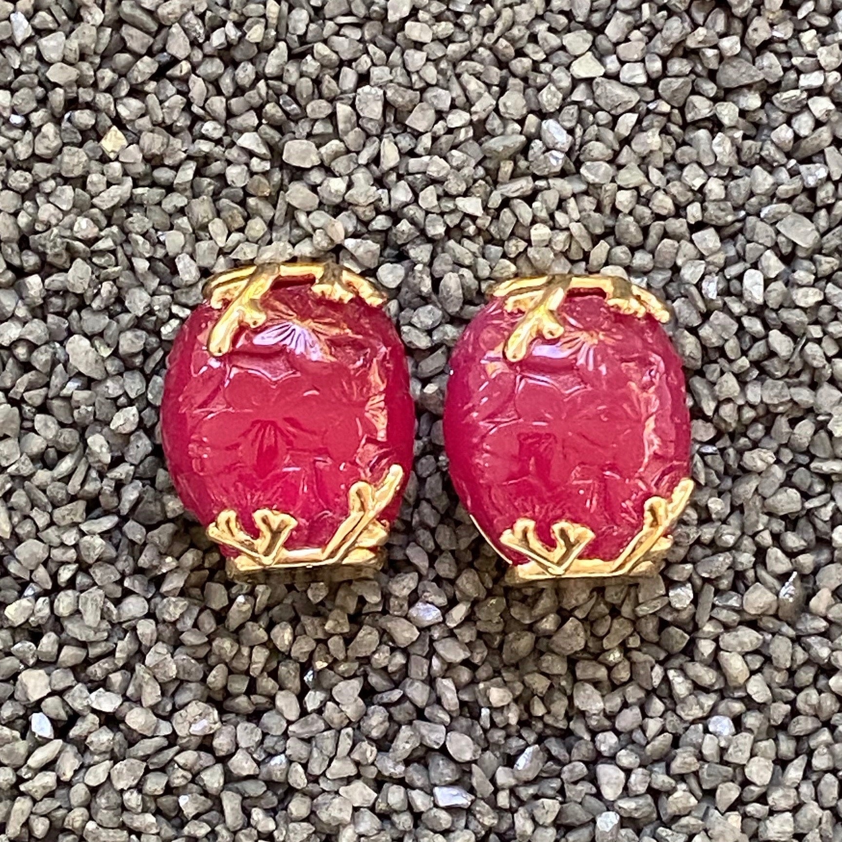 Oval W/ Vines Clip Earrings