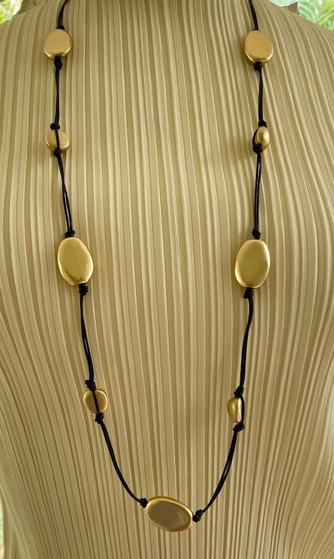 Matte/Gold/Cast/Bead/Black/Leather/Layer