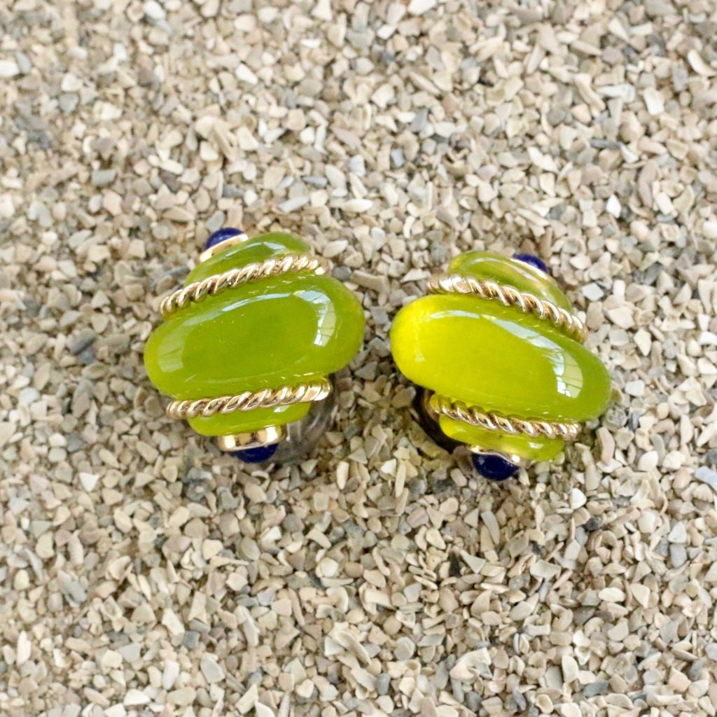 Small Shell in Colors W/Cabs