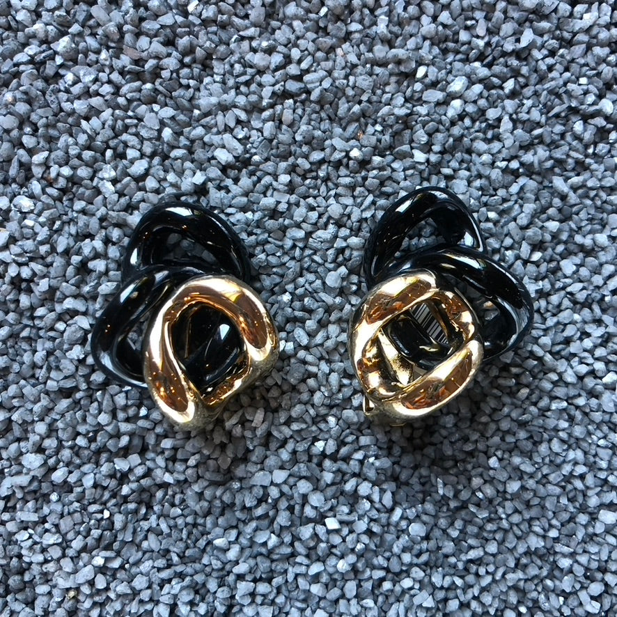 Knot Gold with Colors