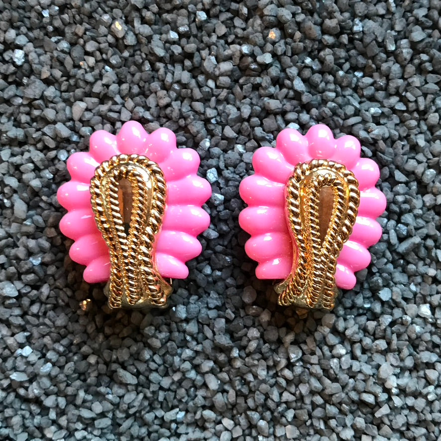 Horseshoe Beads with Gold