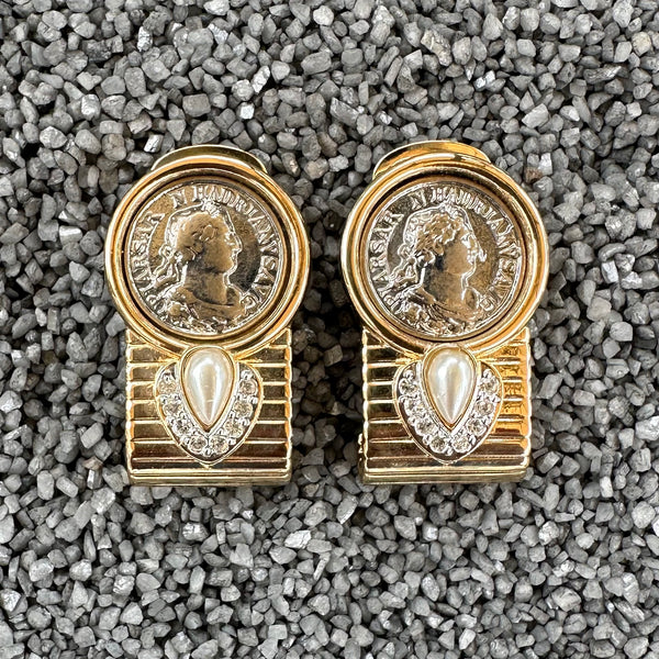 Coin w/Jewel Gold