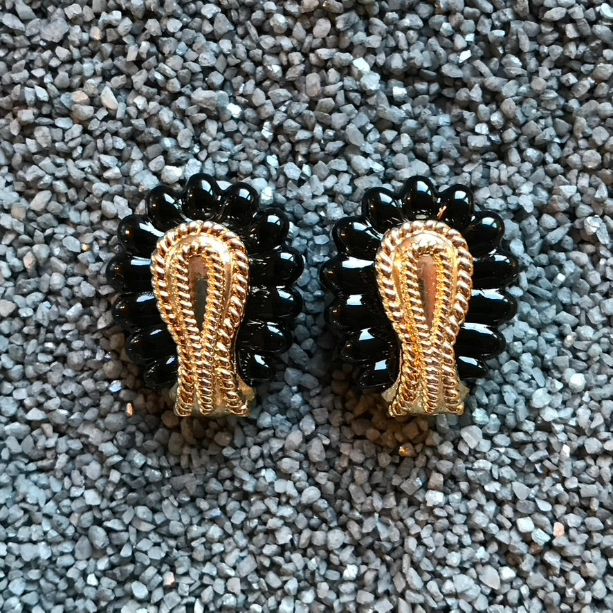 Horseshoe Beads with Gold