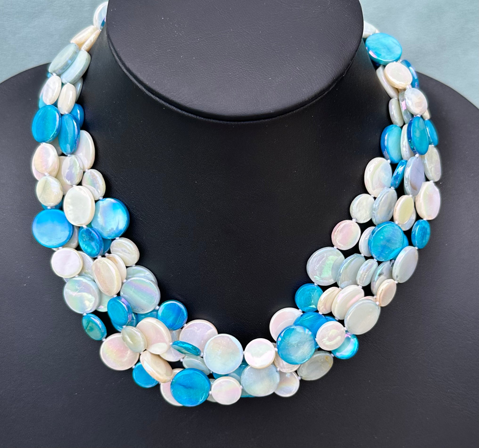 Chimes Dyed Mother of Pearl 5 Strands / Colors