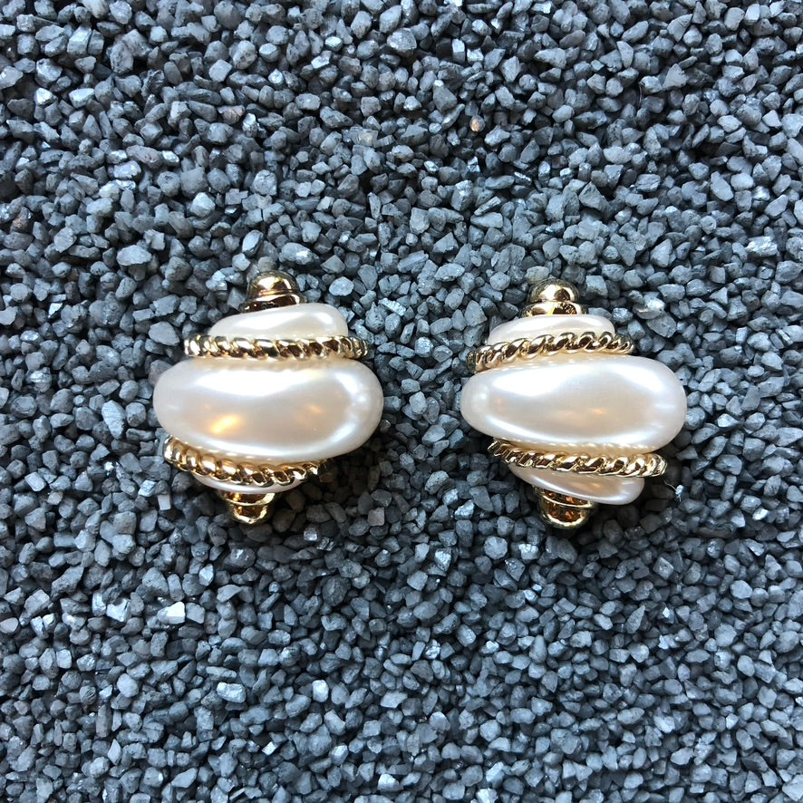 Small Shell in Colors W/Cabs