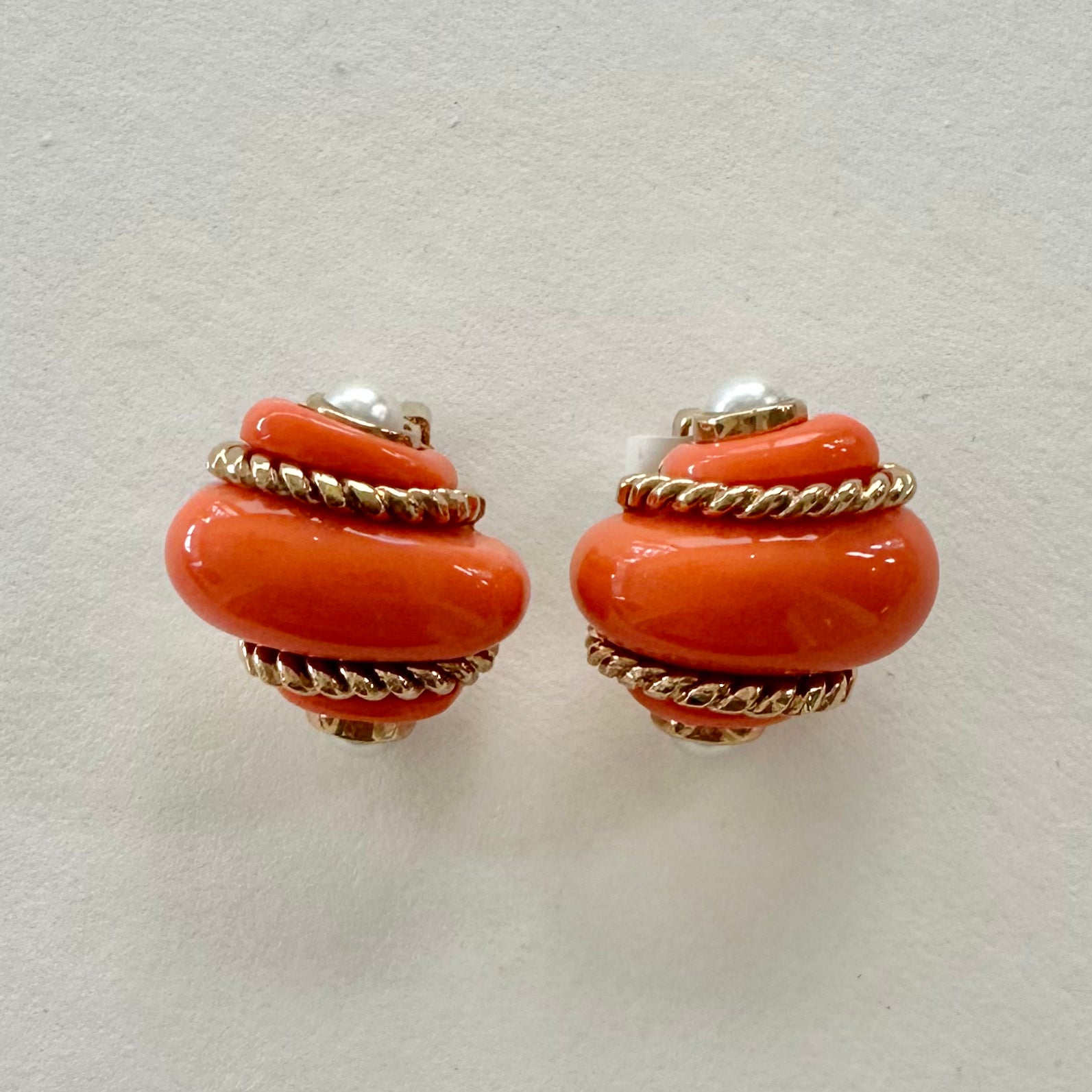 Small Shell in Colors W/Cabs