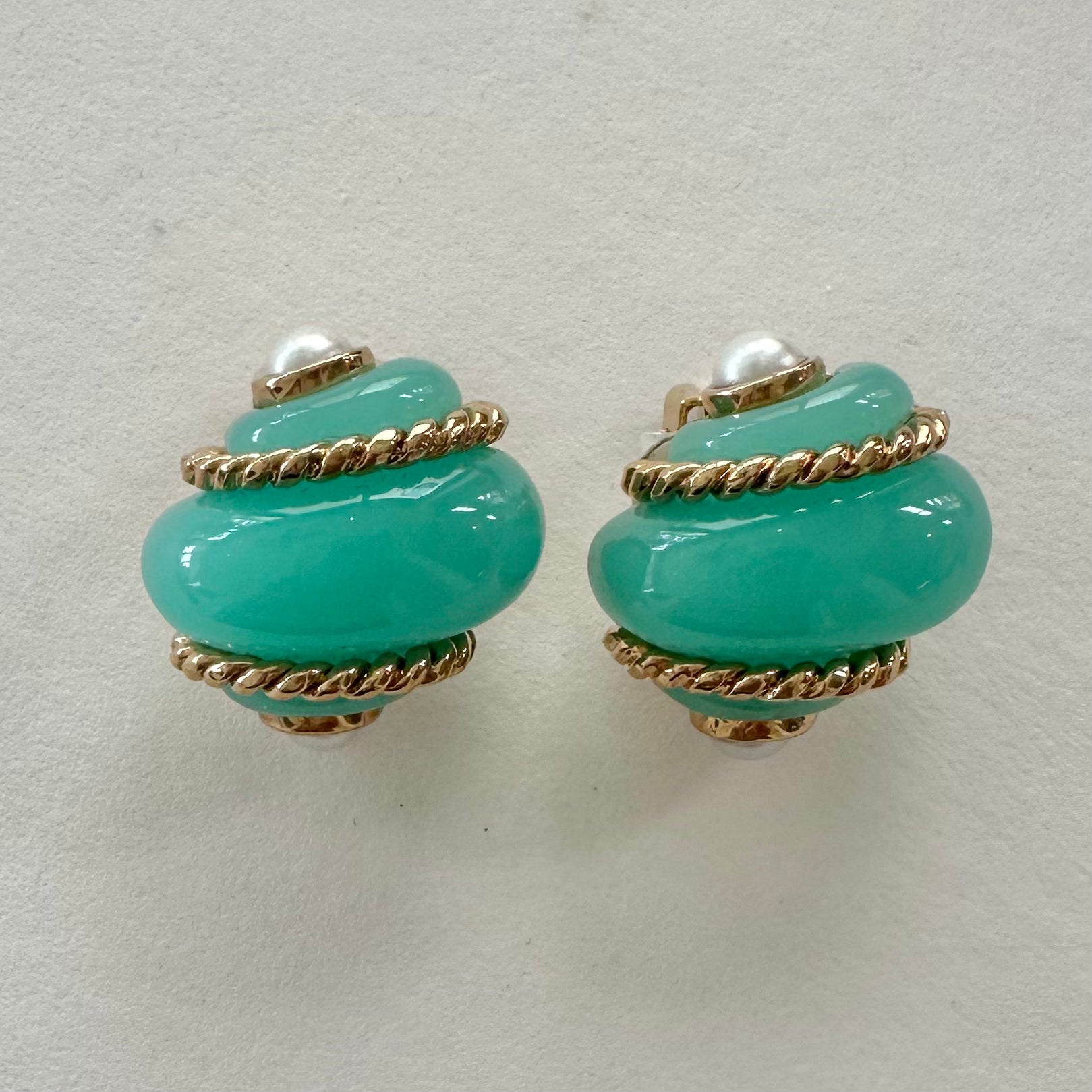 Small Shell in Colors W/Cabs