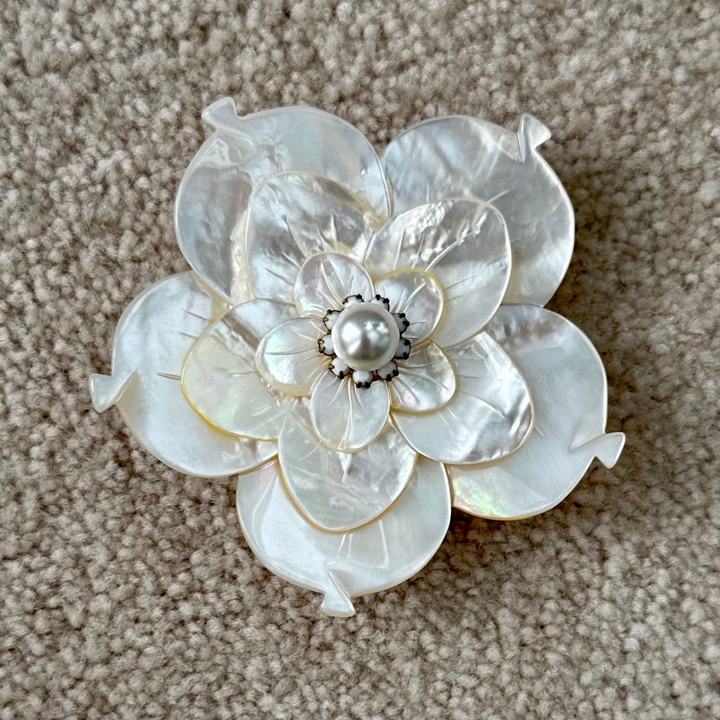Mother Of Pearl White With Pearl Center And Cz’S
