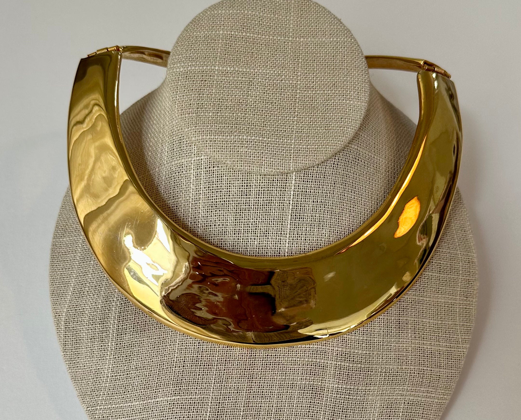 Polished Gold Collar