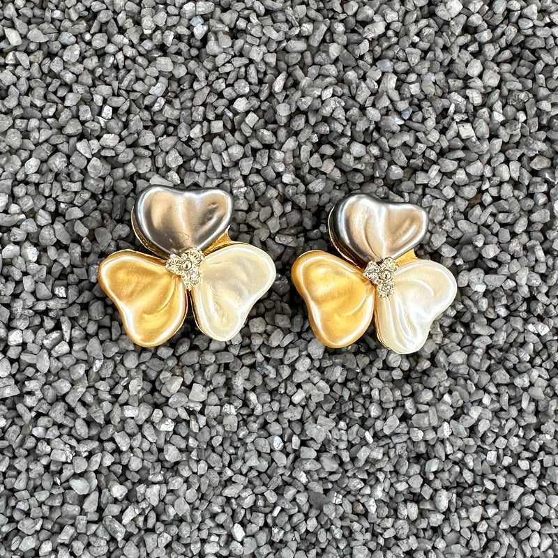 Petite Pearl Flower Clip