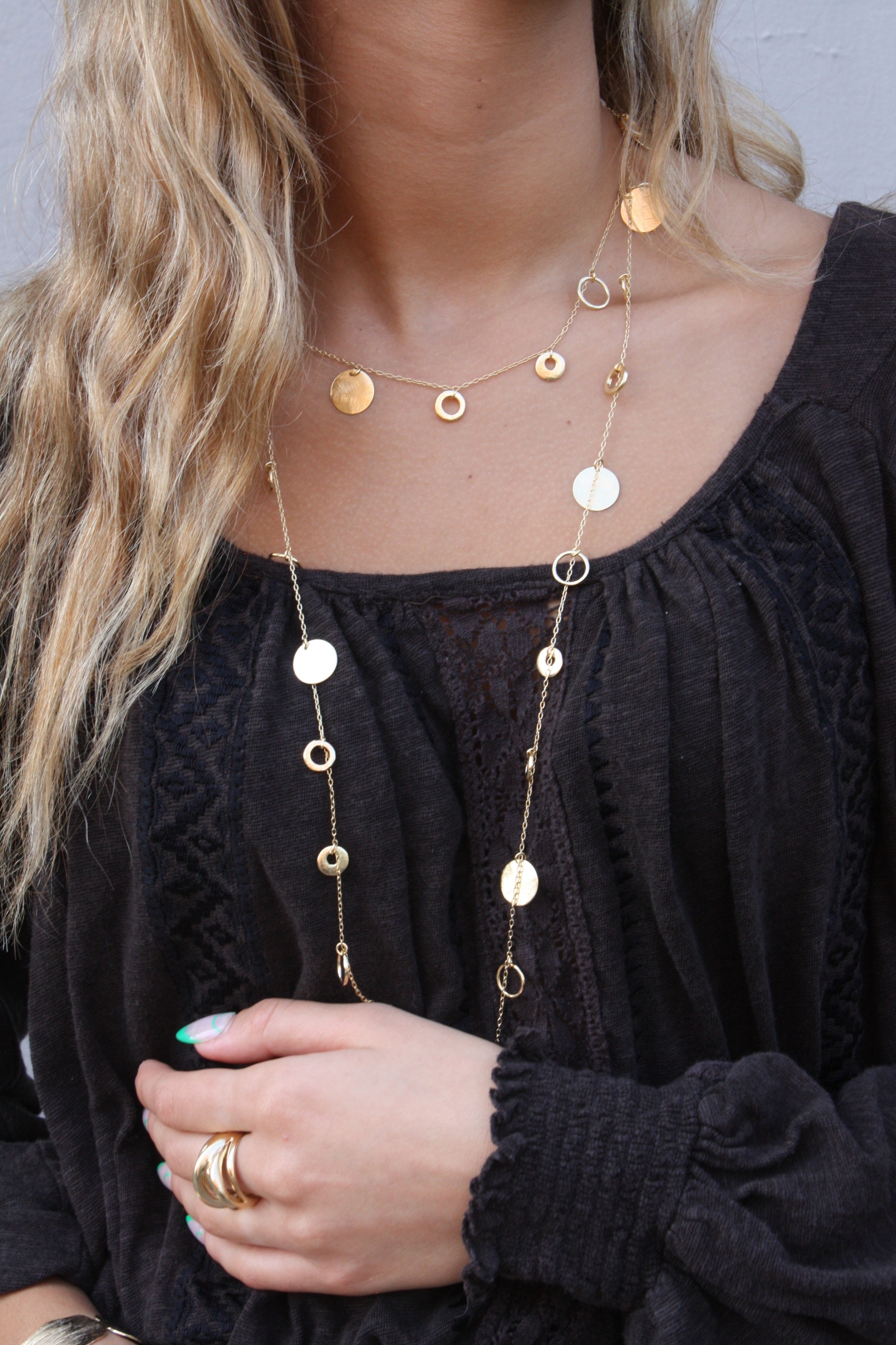 Aviel Long with Multi Circles