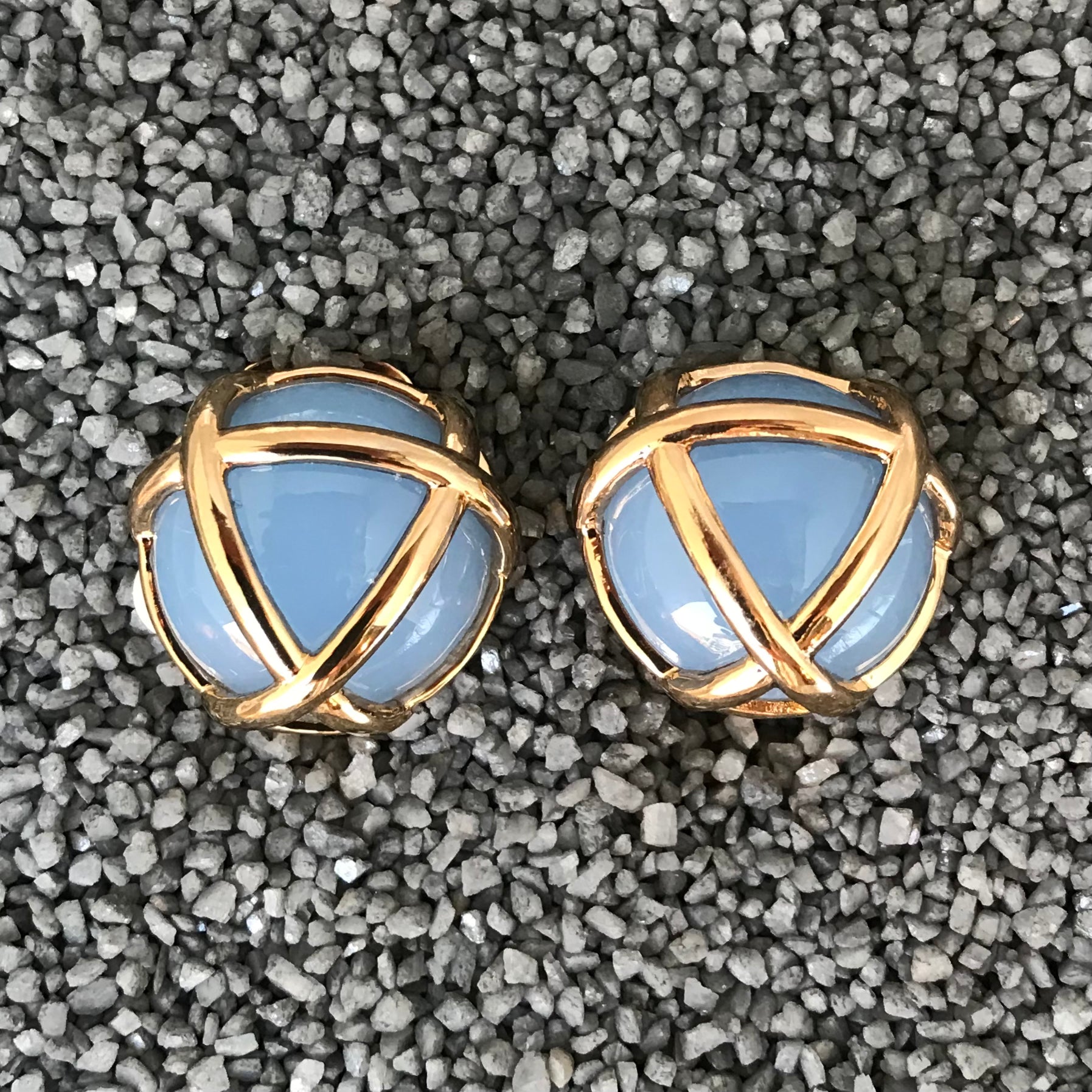 Gold Triangle in Colors