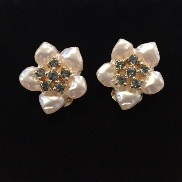 Vcexclusives: Pearl And Crystal Star Flowers