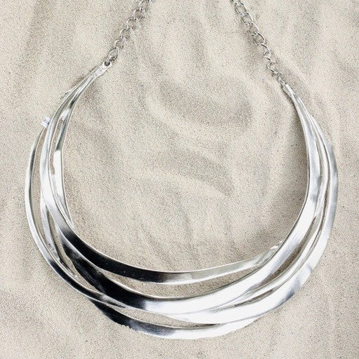 Kjlane: Cutout Collar Silver