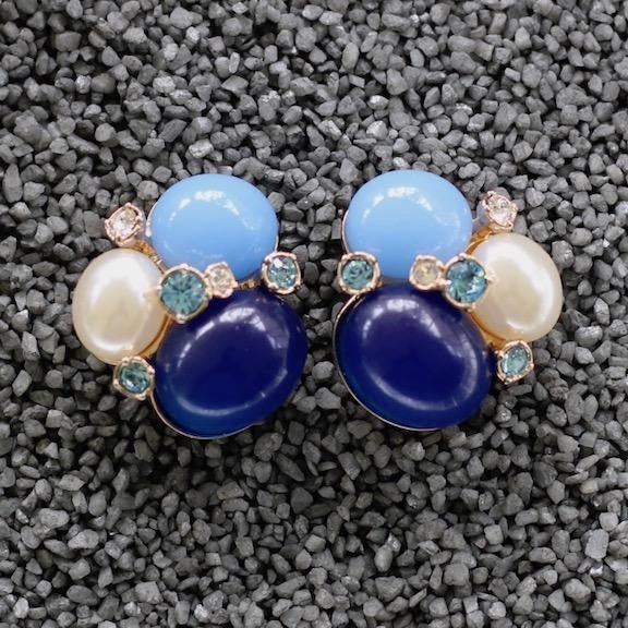 Vcexclusives: Three Large Stones W/Blue Pearl Stones