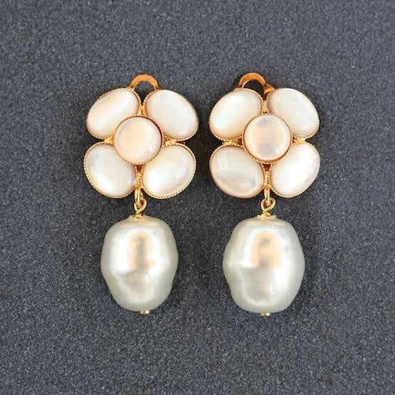 Pet Pearl Flower W/ Drop Clip Earrings