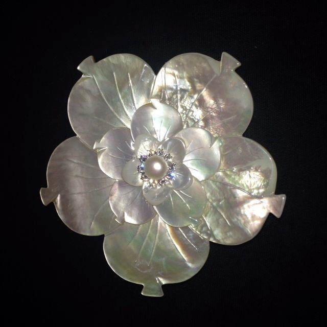 Mother Of Pearl White With Pearl Center And Cz’S