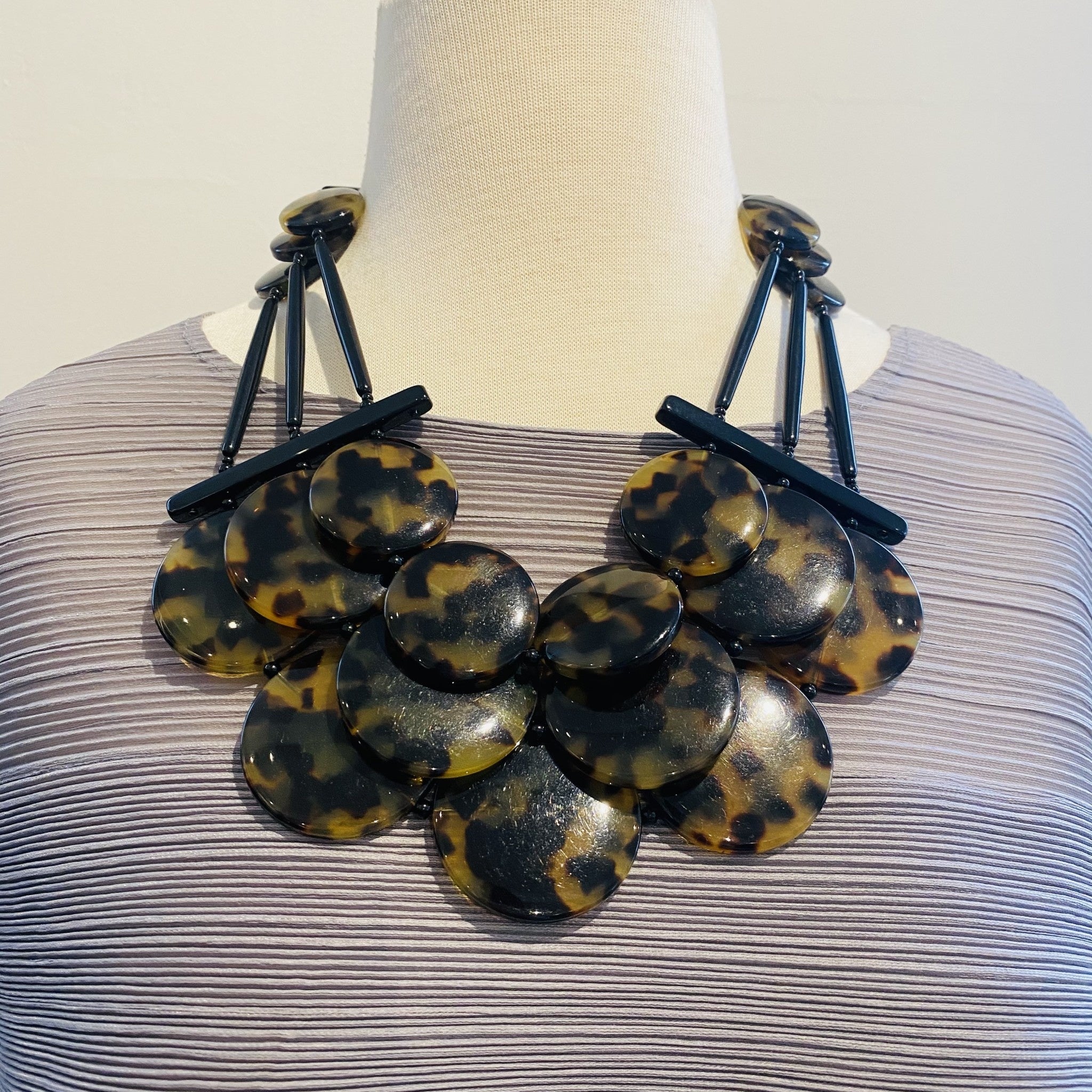 3 Strand Smooth Disk Tortoise Shell Black