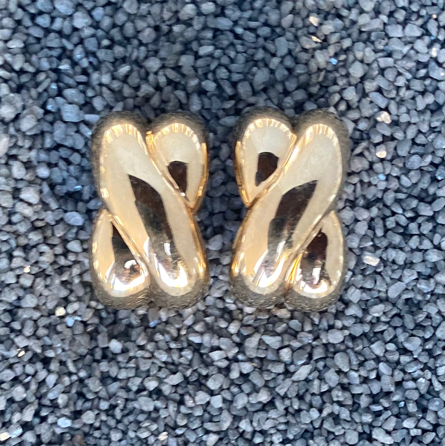Gold Rounded Overlap