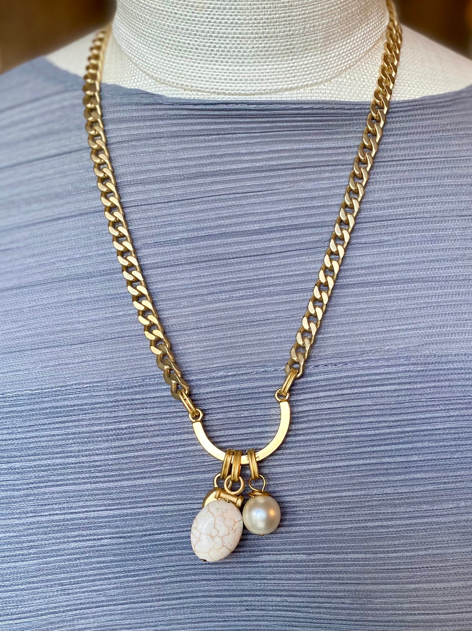 Gri/Dn998-Bl-Lar/Mg/Gld/Charm