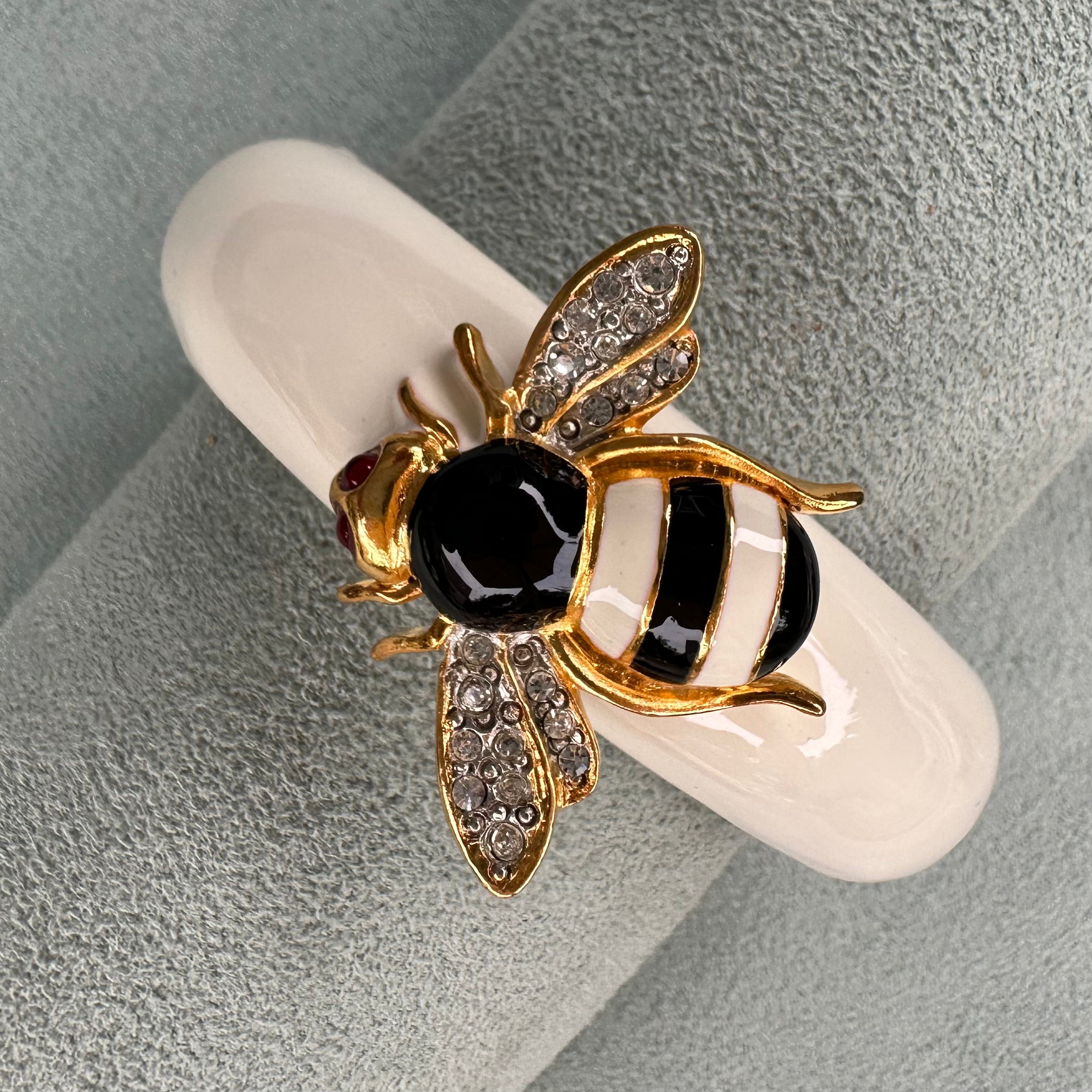 Bee with Enamel Colors