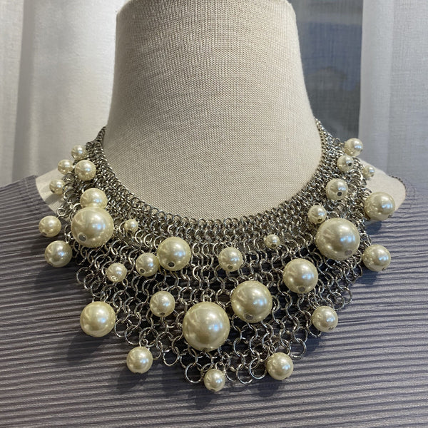 Rhodium Mesh W/ White Pearls