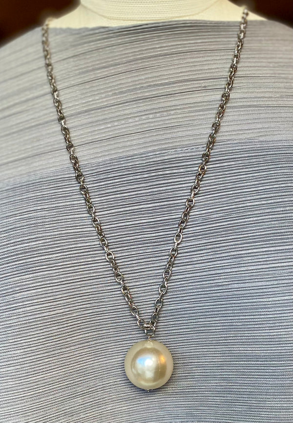 Long Chain Oversized Pearl Pendant